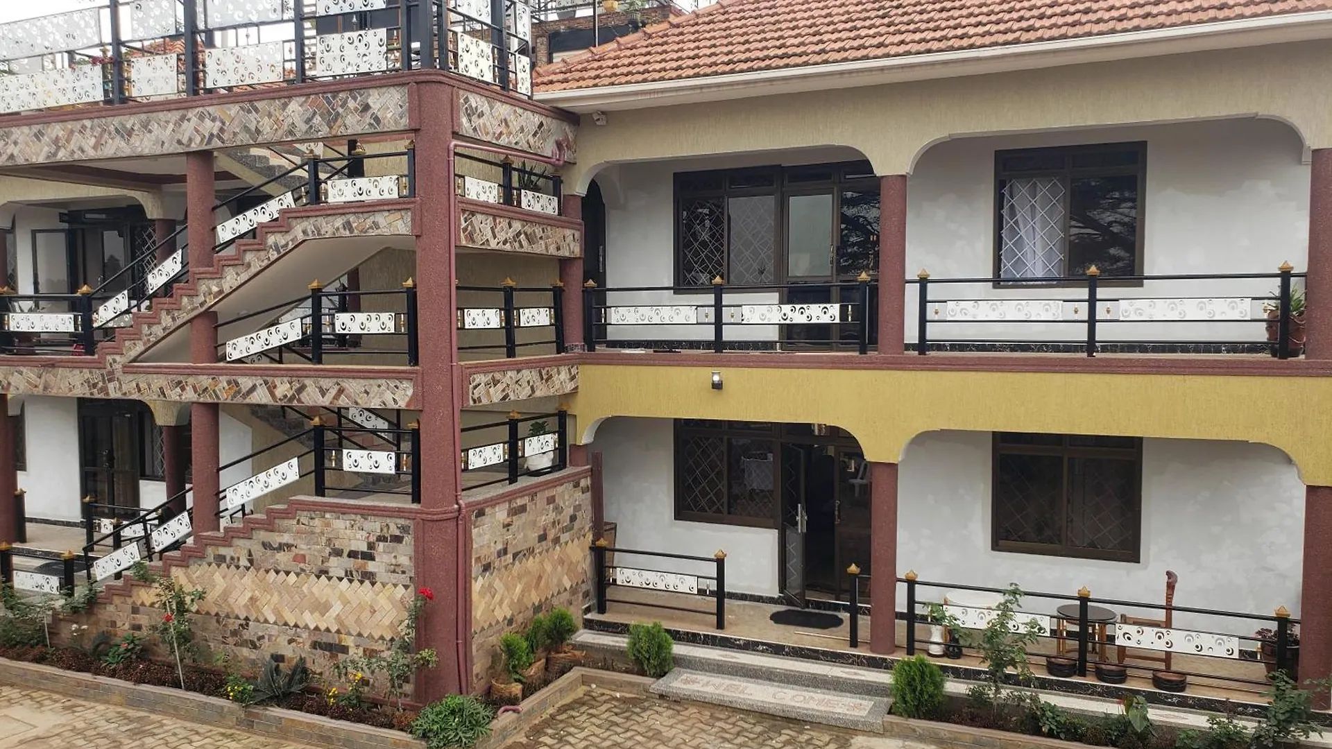Ag Home Studio - Kampala Apartment